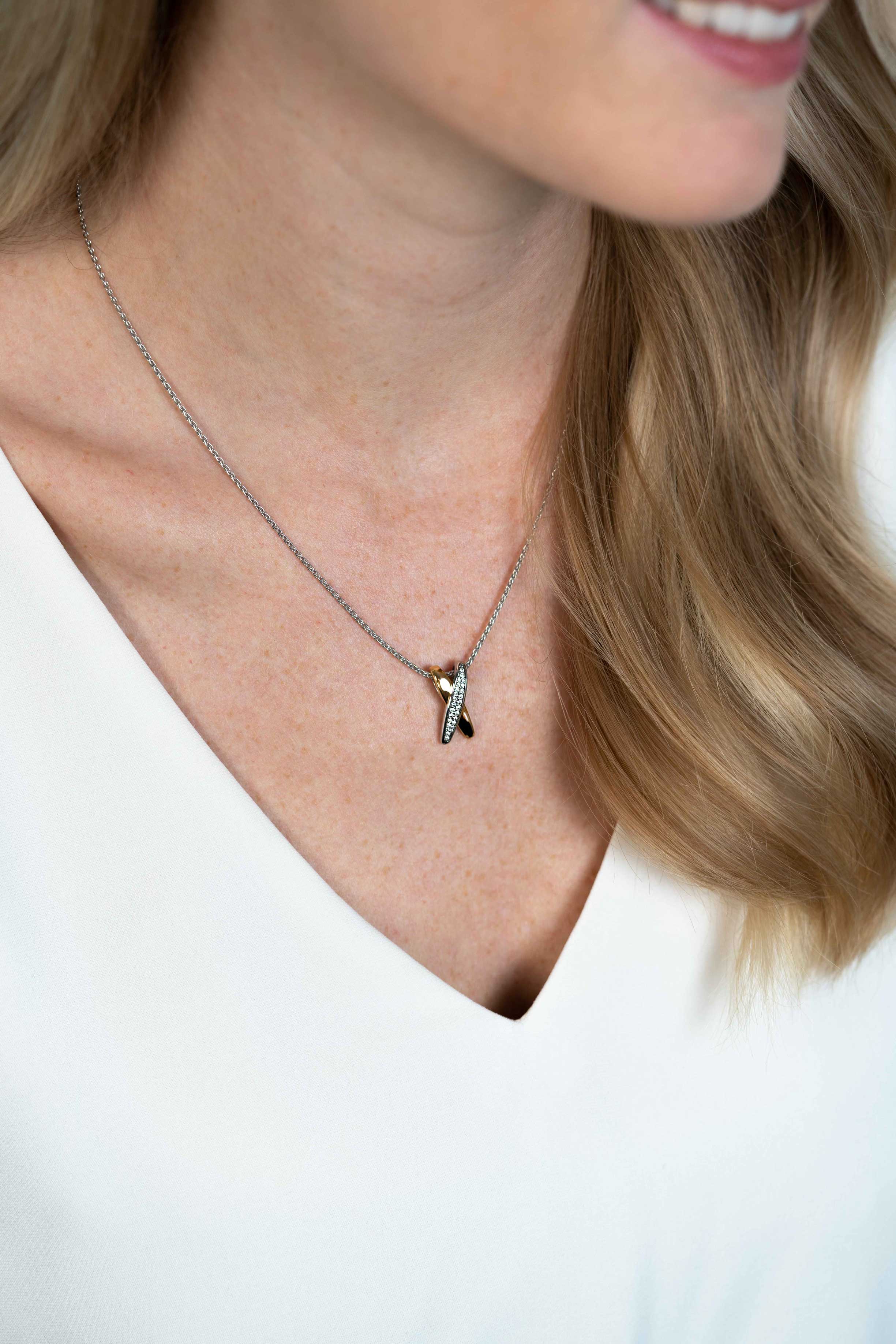 ZINZI zilveren hanger cross-over bicolor met witte zirconia's 18mm ZIH2240 (zonder collier)